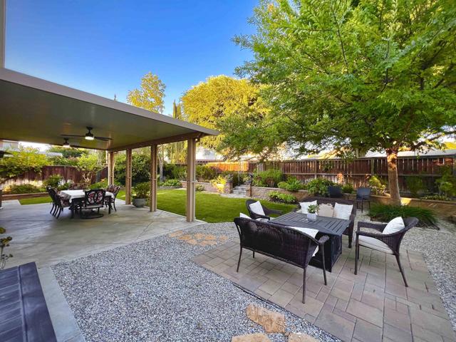 37710 Sprucewood Ln, Murrieta CA: https://media.crmls.org/mediaz/aee4c5a7-f60b-48b5-bf76-736cd02daa09.jpg