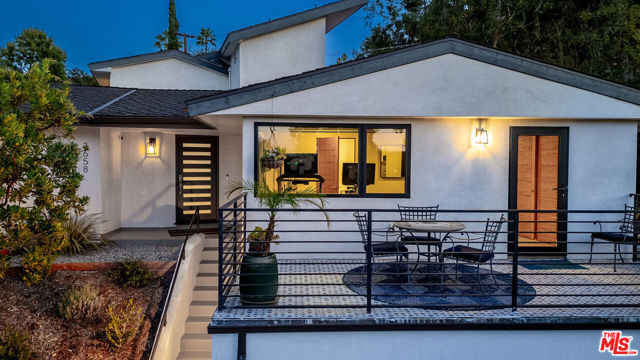 3658 Willowcrest Avenue photo 35