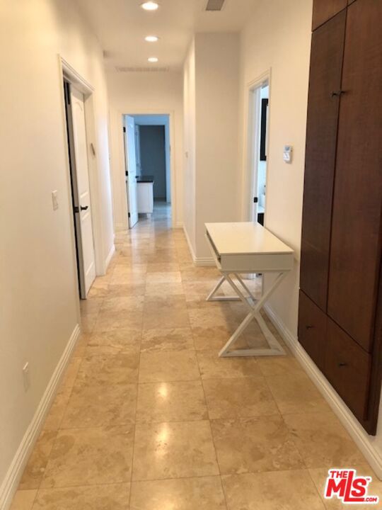 10521 ALMAYO Avenue, Los Angeles CA: https://media.crmls.org/mediaz/aee5c3ec-b7f0-4186-98bd-1a560cada1da.jpg