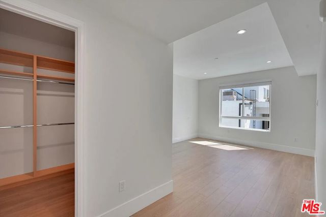 14419 Riverside Drive, 203A photo 9