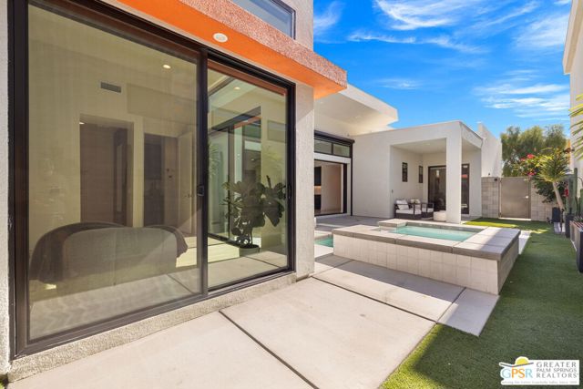 190 Obsidian Loop, Palm Springs CA: https://media.crmls.org/mediaz/aee60917-a030-4136-bd0a-ce69ebe1737b.jpg