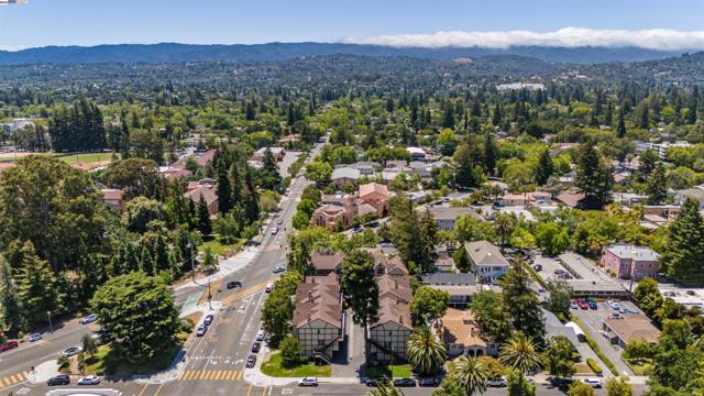 1116 Brewster Ave, Redwood City CA: https://media.crmls.org/mediaz/aee67089-22bb-4b3d-a6f3-fd8c72473085.jpg