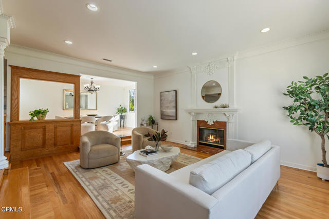 Detail Gallery Image 10 of 70 For 4926 Crown Ave, La Canada Flintridge,  CA 91011 - 3 Beds | 3/1 Baths