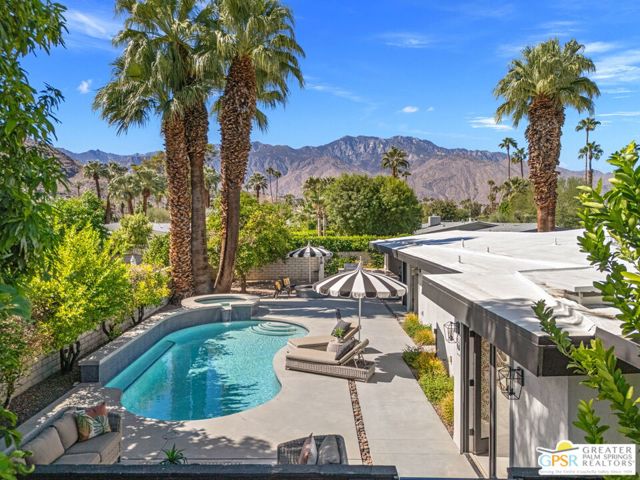 5155 E Bobolink Lane, Palm Springs CA: https://media.crmls.org/mediaz/aee68b33-e26b-4724-a59f-e5ce4a396065.jpg