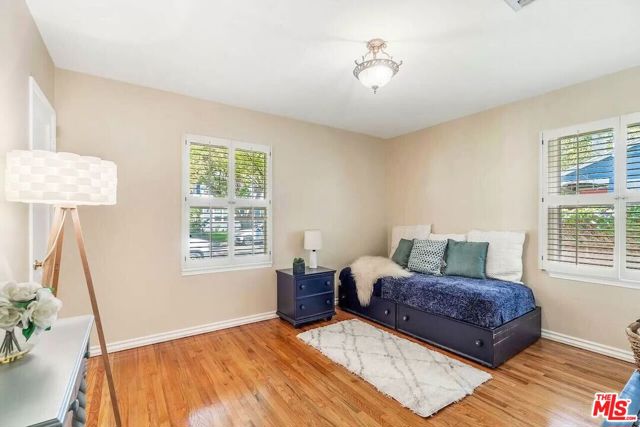 14024 Peach Grove Street, Sherman Oaks CA: https://media.crmls.org/mediaz/aee75256-a3d4-4704-9549-e51a7559fed1.jpg