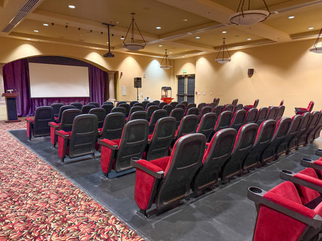 2701 Via Calderia, Palm Desert CA: https://media.crmls.org/mediaz/aee75605-5b90-4aaf-b762-654770200871.jpg