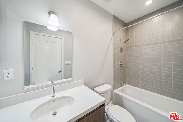1223 North Hayworth Avenue, 9 photo 16