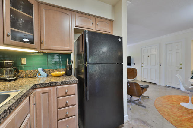 1181 Sunflower Lane, Palm Springs CA: https://media.crmls.org/mediaz/aee87013-5faa-4a50-b84c-dbcae6d07da9.jpg