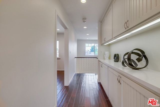 6537 Hedding Street, Los Angeles CA: https://media.crmls.org/mediaz/aee88e08-8aec-4c7d-bf2e-2780ae5bb4ec.jpg