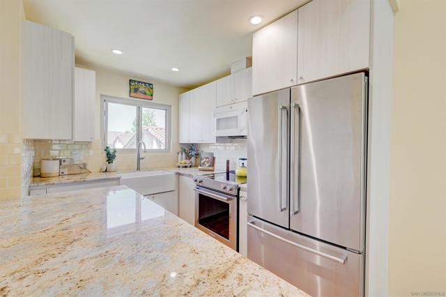 1982 Fairlee, Encinitas CA: https://media.crmls.org/mediaz/aee8f795-edb1-4538-b759-94530e8691bd.jpg
