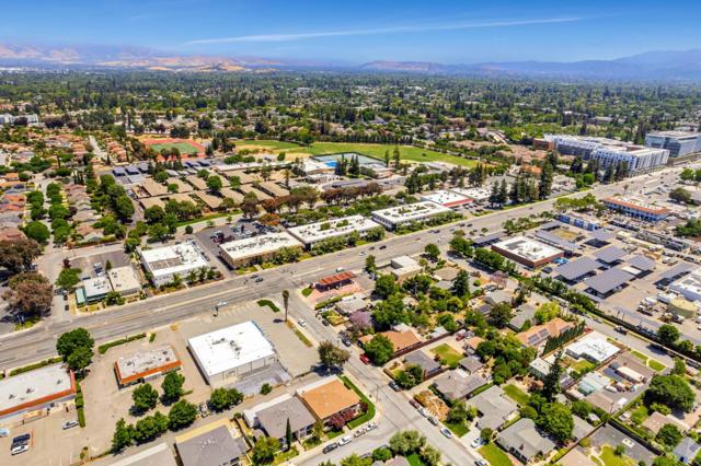 1144 Delna Manor Lane, San Jose CA: https://media.crmls.org/mediaz/aee9922b-f627-40e2-b248-11d25bfaa0d1.jpg