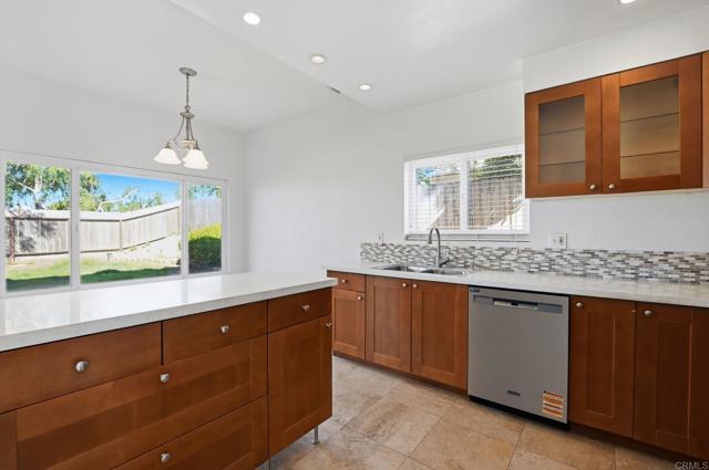 Image 10 of 26 For 2775 Southampton Road