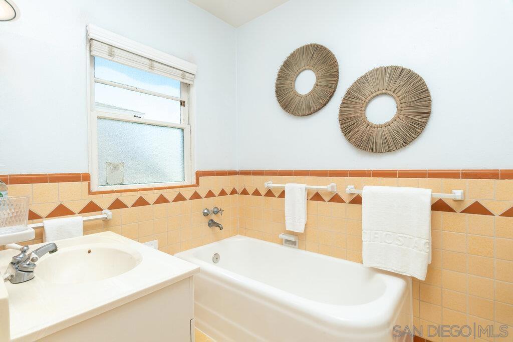 MLS #250036804SD image #41