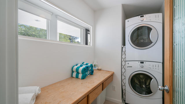 6946 Lennox Avenue, Yucca Valley CA: https://media.crmls.org/mediaz/aeebfefd-18de-4f0e-9617-b49f0c07f1ee.jpg