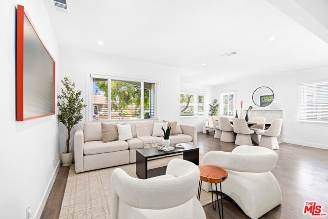 6460 W 84th Street, Los Angeles CA: https://media.crmls.org/mediaz/aeed75b2-40f8-409a-9c5c-594d563949ae.jpg