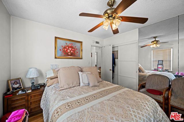 2533 W 118th Place, Hawthorne CA: https://media.crmls.org/mediaz/aeeddb91-e9ed-47d3-96a9-b1d6f3084ac1.jpg