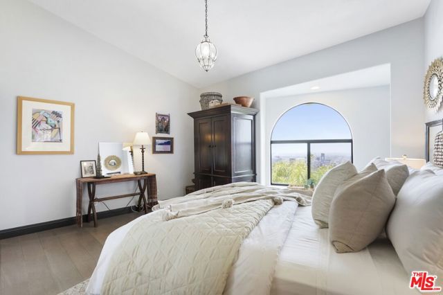 4 Bed Home for Sale in Los Angeles, California