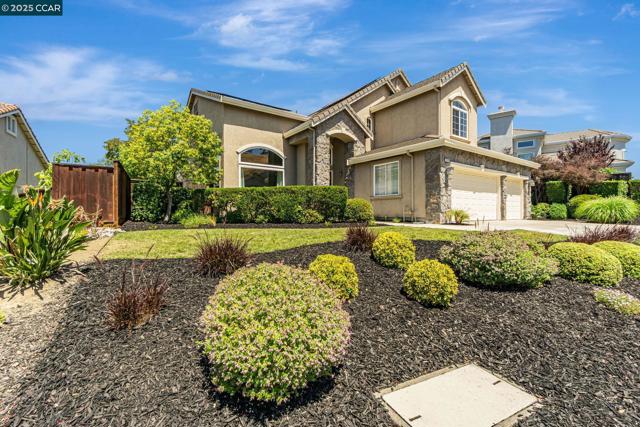 1039 Rolling Woods Way, Concord CA: https://media.crmls.org/mediaz/aeeea9d0-64c1-4d5c-b77d-0114249c55c6.jpg