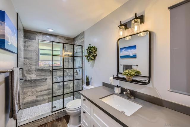 9180 Tokaj Ln, Spring Valley CA: https://media.crmls.org/mediaz/aeef2193-17f6-4760-ac2c-6fb20d49d899.jpg