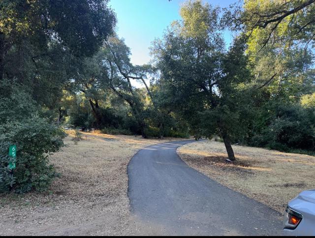 6553 Engineers Rd, Julian CA: https://media.crmls.org/mediaz/aeef28ae-6fec-4fe1-9674-7a917d5bc502.jpg