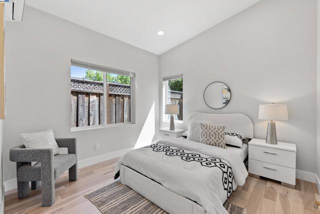 12763 Camrose Ave, Saratoga CA: https://media.crmls.org/mediaz/aeef639e-e0e7-4f38-866e-4af8d9c90cd7.jpg
