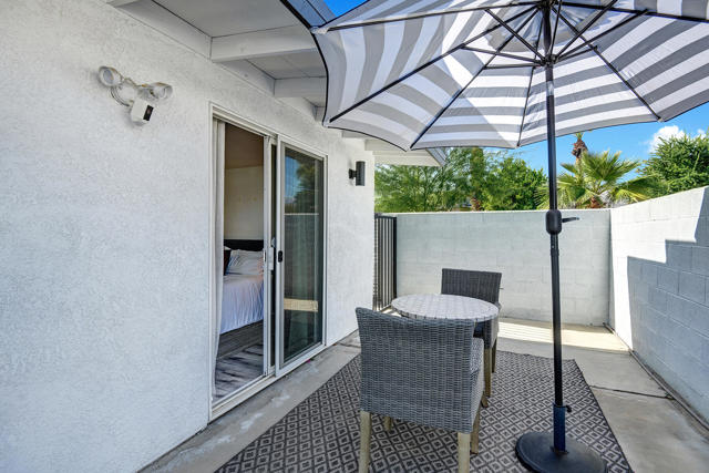 45468 Panorama Drive, Palm Desert CA: https://media.crmls.org/mediaz/aeefce70-b80a-412d-b024-a42b8d603a69.jpg