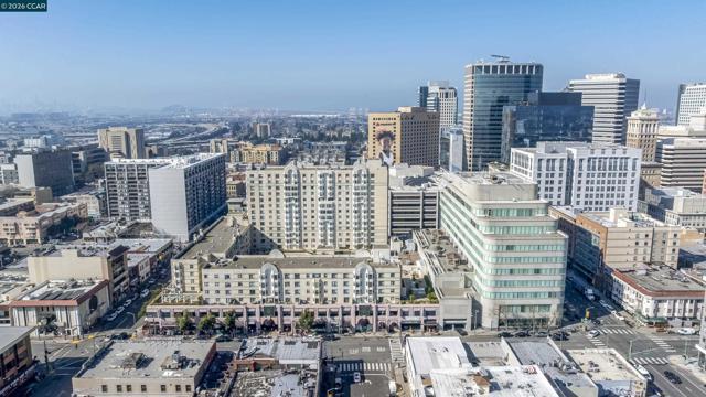 988 Franklin St, Oakland CA: https://media.crmls.org/mediaz/aeefe0bb-5447-4ce5-ad85-538fb6e782b2.jpg