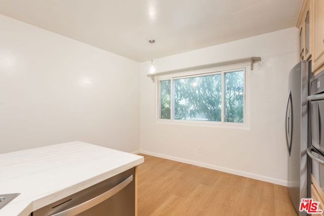 8335 W Manchester Avenue, Playa del Rey CA: https://media.crmls.org/mediaz/aef091bd-8bdc-41e5-b9da-f9189a8f408c.jpg