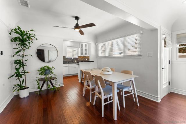 4510 Marlborough Dr, San Diego CA: https://media.crmls.org/mediaz/aef0c09c-b194-4267-8037-a218f5be4823.jpg