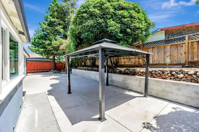 1005 Doncaster Drive, Antioch CA: https://media.crmls.org/mediaz/aef0e8cc-4fc1-4a2d-bfe2-d2e3dac8ceda.jpg