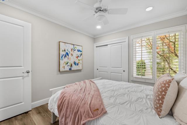 553 Saint George Rd, Danville CA: https://media.crmls.org/mediaz/aef11052-05e5-4d4f-8832-0190530f4f66.jpg