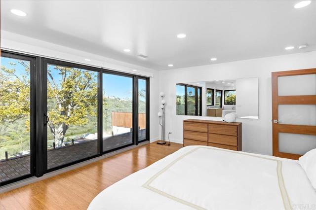 Detail Gallery Image 32 of 57 For 1560 Hawk View Dr, Encinitas,  CA 92024 - 4 Beds | 4 Baths