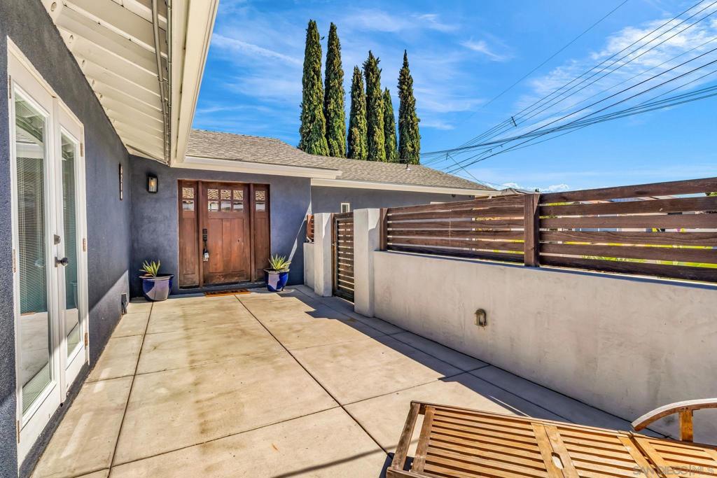 MLS #250034894SD img 2