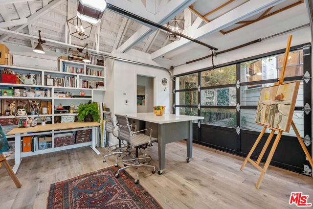 233 S Saltair Avenue, Los Angeles CA: https://media.crmls.org/mediaz/aef1e234-96c6-4170-a593-7c1bd2163167.jpg