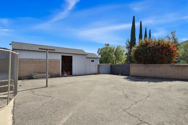 11353 Rocoso Rd, Lakeside CA: https://media.crmls.org/mediaz/aef35dc6-aea3-4017-a845-b338ba064f23.jpg