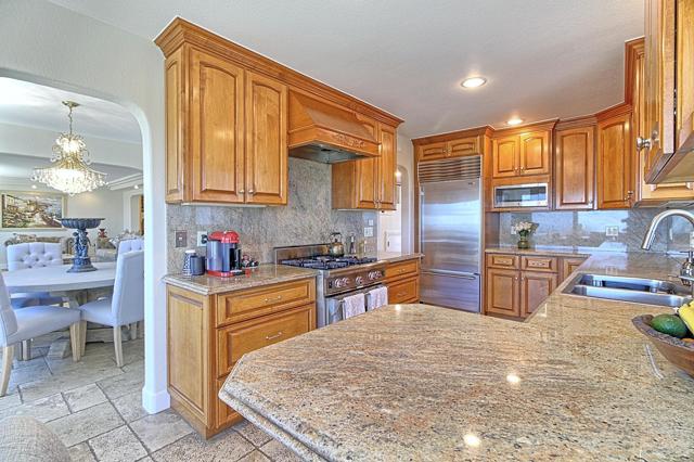 5350 Edgehill Circle, Ventura CA: https://media.crmls.org/mediaz/aef374fa-f10a-403c-84a5-caba3ad95a84.jpg