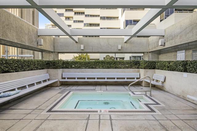 Image 31 of 1 For 700 Front St #1402  1402