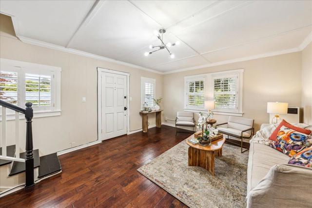 799 Grace Street, Monterey CA: https://media.crmls.org/mediaz/aef6ac1c-38b4-491d-a05e-33f964709b03.jpg