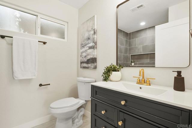Image 25 of 40 For 17515 Devereux Rd