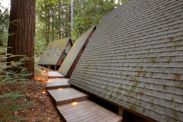 16770 Redwood Lodge Road, Los Gatos CA: https://media.crmls.org/mediaz/aef6d516-9e0b-4d69-99e0-485c9e48b0d9.jpg