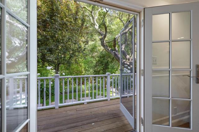 807 Crystal Springs Road, Hillsborough CA: https://media.crmls.org/mediaz/aef8ad27-501c-47ec-a55c-7fafa0707e48.jpg