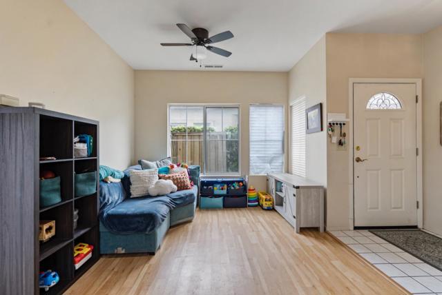 18177 Stonegate Court, Salinas CA: https://media.crmls.org/mediaz/aef8bc01-c3b4-4ee0-94e5-f47ef5378f47.jpg