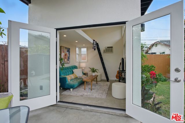 2623 Merced Street, Los Angeles CA: https://media.crmls.org/mediaz/aefad113-36b5-4e9c-9e62-43e94c09e520.jpg