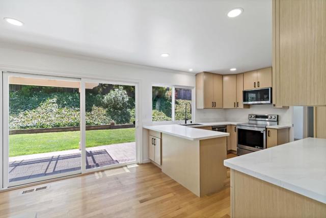 6561 Skyfarm Drive, San Jose CA: https://media.crmls.org/mediaz/aefb6b02-4131-47cb-9ea7-85813c00f20b.jpg