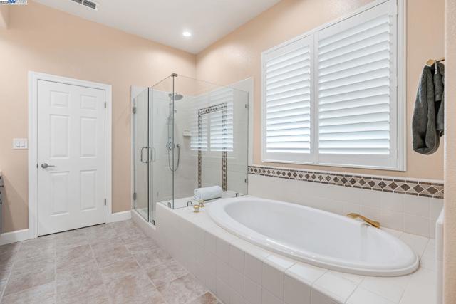 3535 Lessini, Pleasanton CA: https://media.crmls.org/mediaz/aefbc01d-0556-4db6-ba4a-85c4a7ddc7d2.jpg