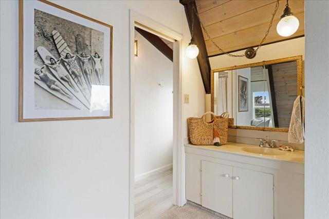 208 Brook Avenue, Santa Cruz CA: https://media.crmls.org/mediaz/aefd0567-95f8-4a34-b5dd-ec2ee7acf47d.jpg