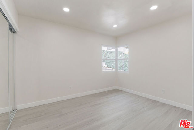7127 Ramsgate Avenue, Los Angeles CA: https://media.crmls.org/mediaz/aefe6d1b-be30-45bb-ba01-99fed86ee393.jpg