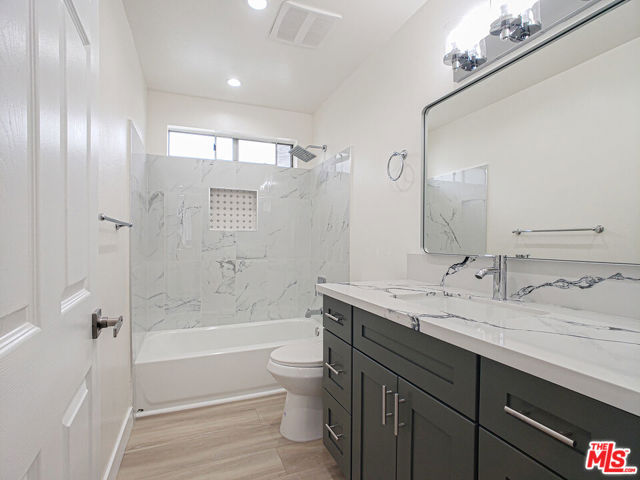 17200 Roscoe Boulevard, Northridge CA: https://media.crmls.org/mediaz/aefe8799-d534-407a-b30e-c4911c5a4ee9.jpg