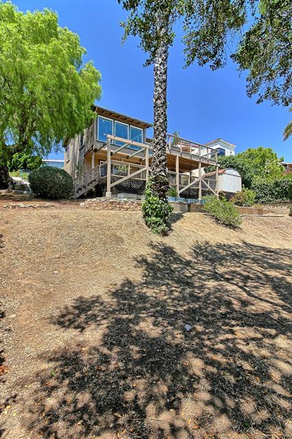 2108 Sunset Drive, Ventura CA: https://media.crmls.org/mediaz/aefe8a9f-1f3d-4cc4-9fb5-13a9add690ec.jpg