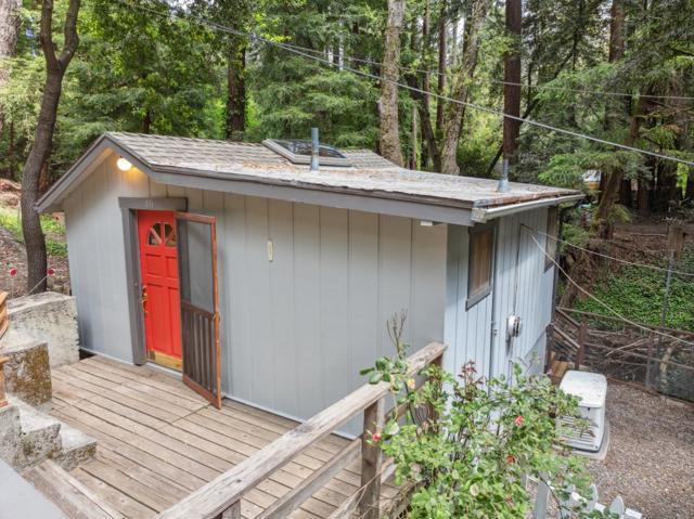495 Primavera Road, Boulder Creek CA: https://media.crmls.org/mediaz/aefe8b0d-ad9f-43a8-8303-bab1ee01555f.jpg